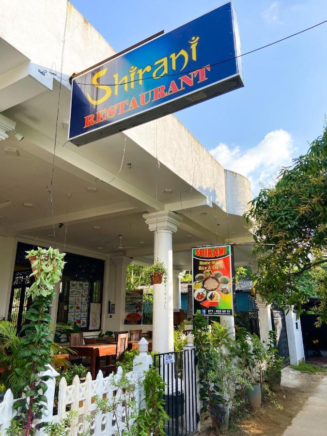 Shirani Nature Palace ウェリガマ エクステリア 写真